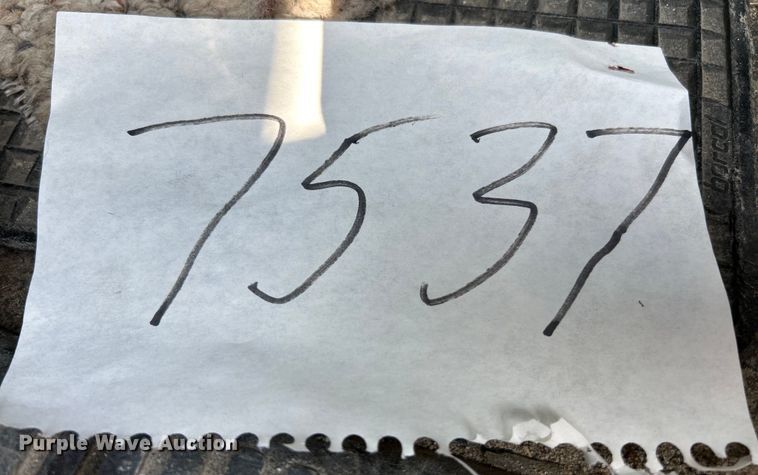 image for item EK4743 2005 International  7400 flatbed truck