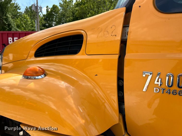 image for item EK4745 2005 International  7400 dump truck