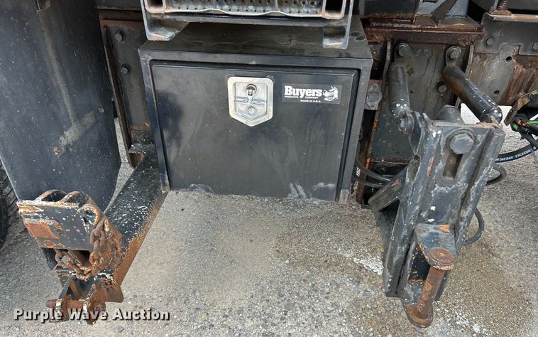 image for item EK4745 2005 International  7400 dump truck