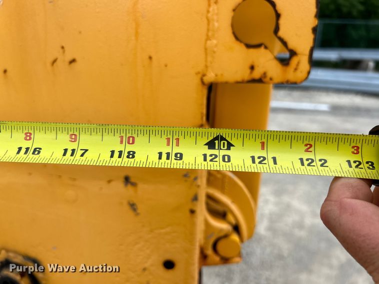 image for item EK4745 2005 International  7400 dump truck