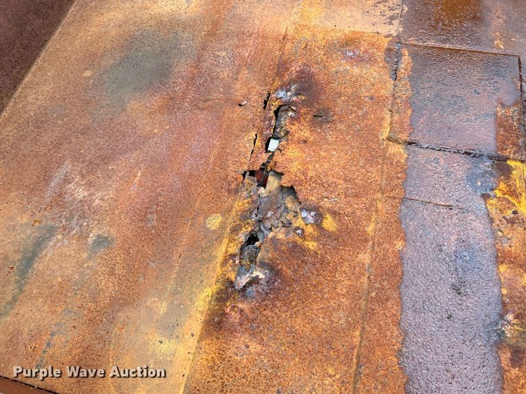 image for item EK4745 2005 International  7400 dump truck