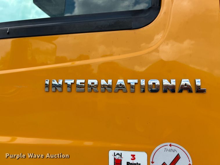 image for item EK4746 2006 International  7400 dump truck