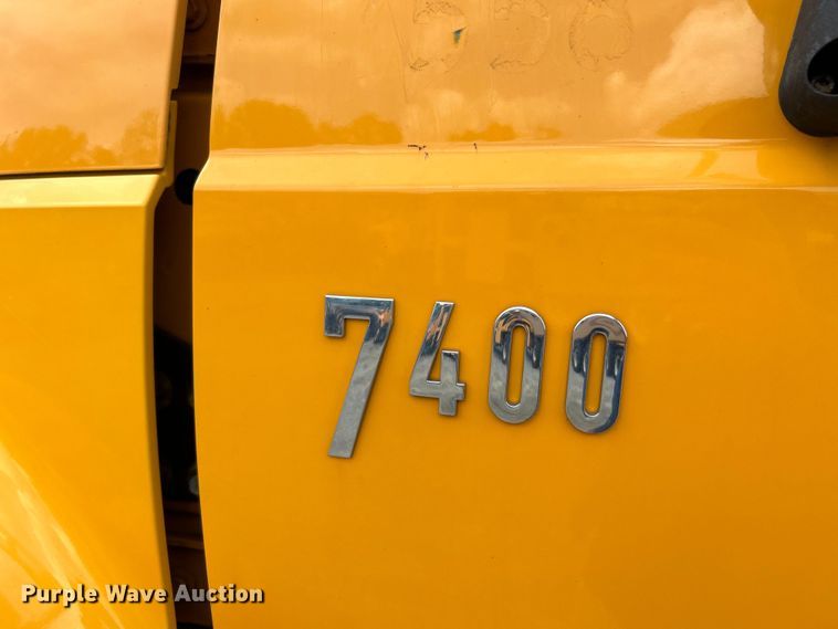 image for item EK4746 2006 International  7400 dump truck