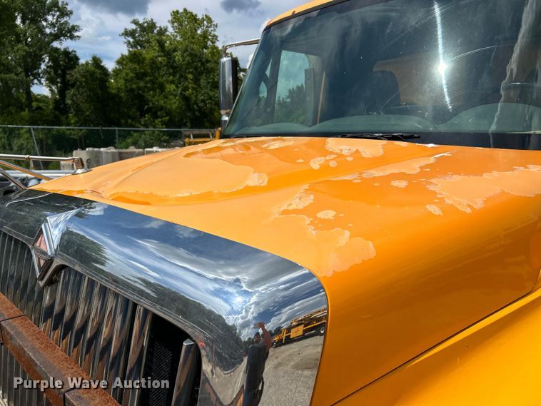 image for item EK4746 2006 International  7400 dump truck