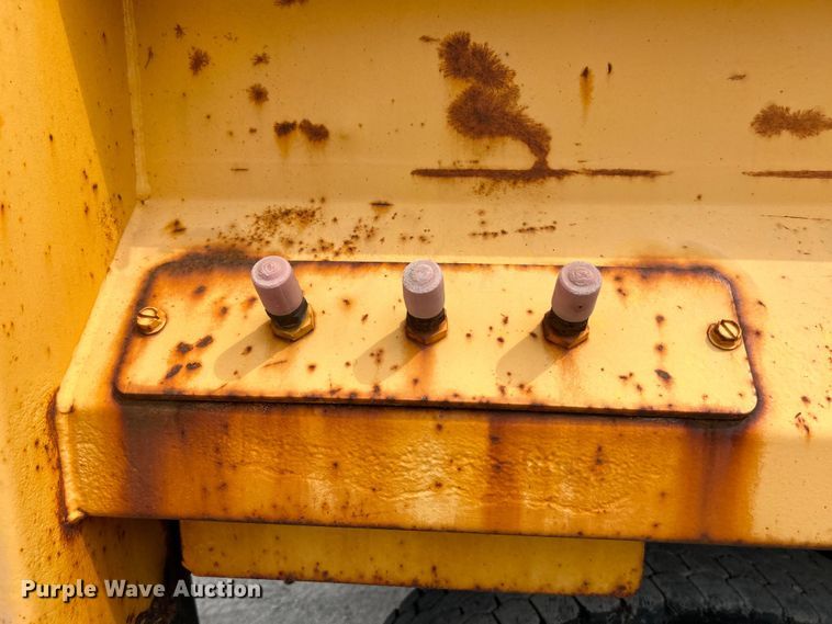 image for item EK4746 2006 International  7400 dump truck