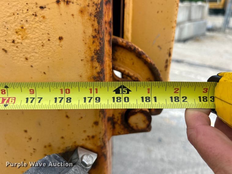 image for item EK4746 2006 International  7400 dump truck