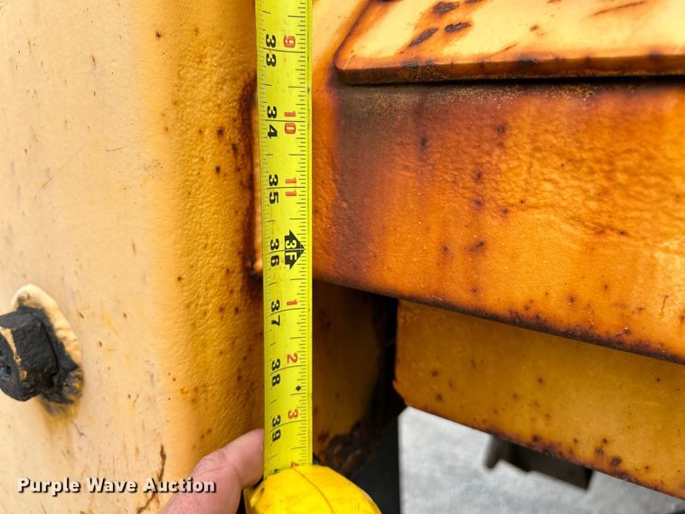 image for item EK4746 2006 International  7400 dump truck