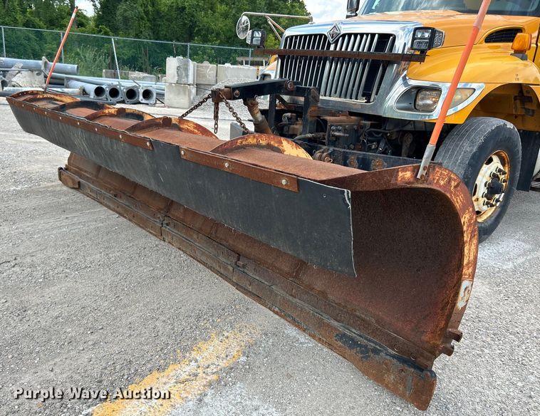 image for item EK4746 2006 International  7400 dump truck