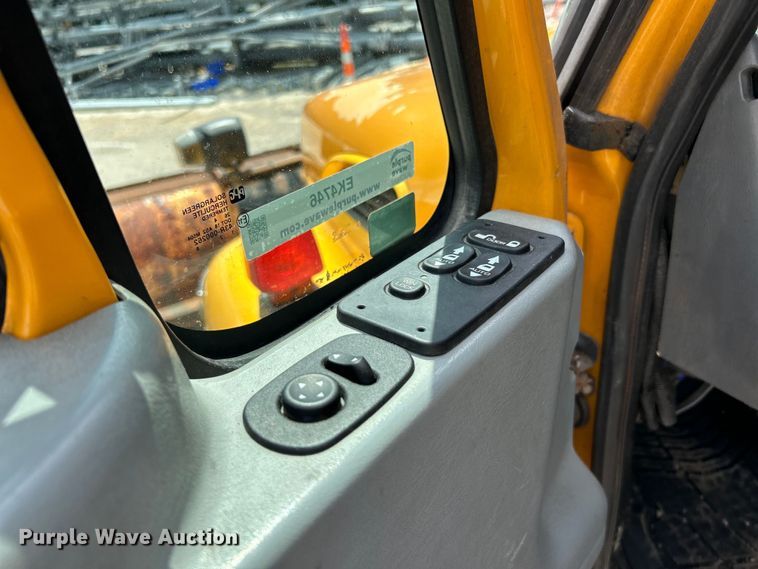 image for item EK4746 2006 International  7400 dump truck