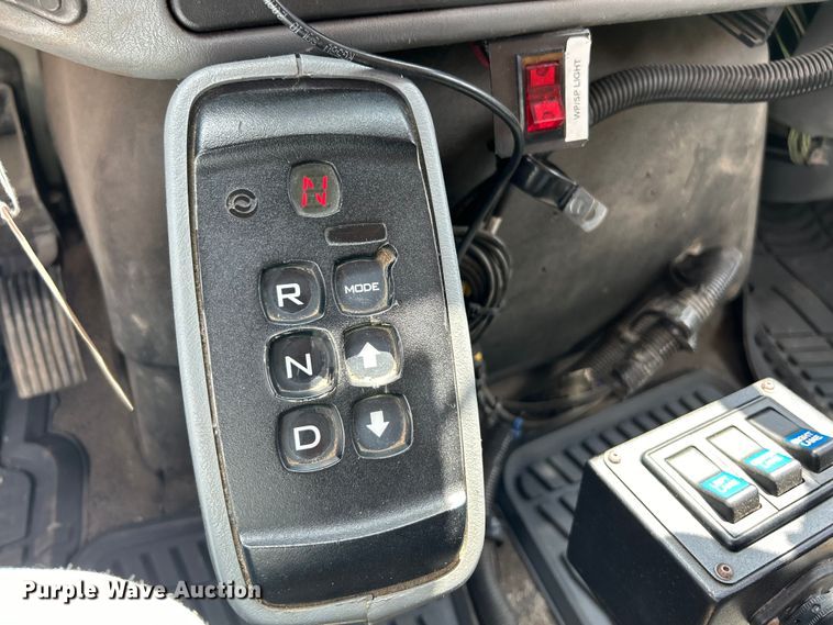 image for item EK4746 2006 International  7400 dump truck