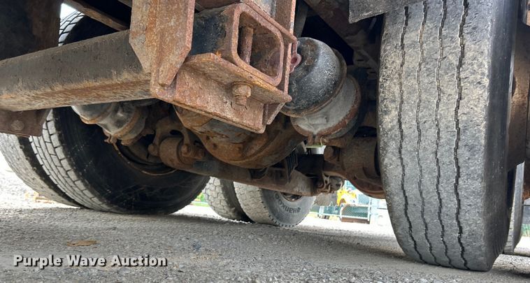 image for item EK4746 2006 International  7400 dump truck