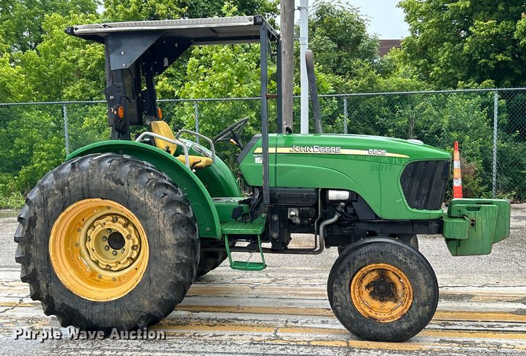 image for item EK4747 2005 John Deere 5525 tractor