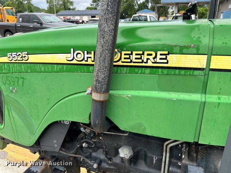 image for item EK4747 2005 John Deere 5525 tractor
