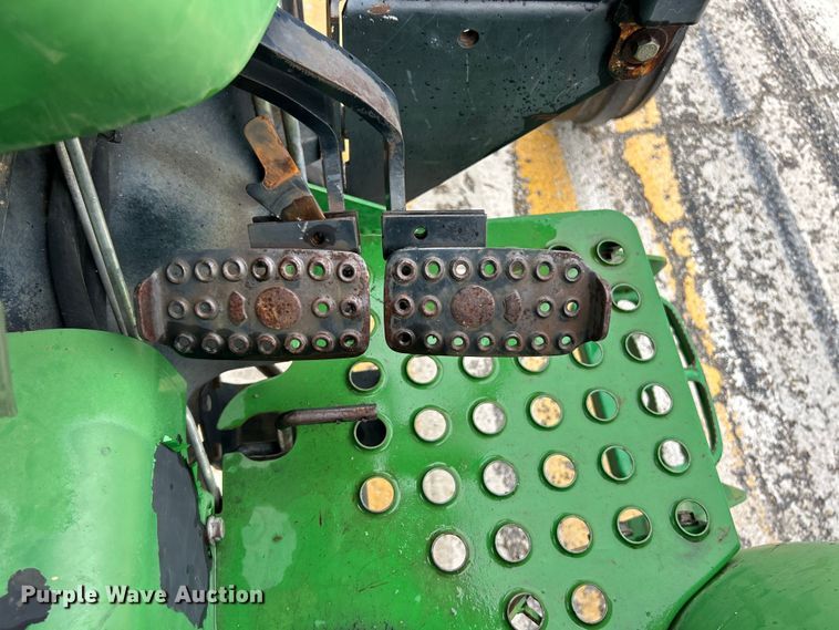 image for item EK4747 2005 John Deere 5525 tractor