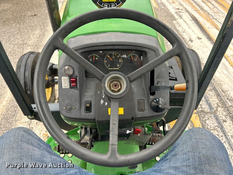 image for item EK4747 2005 John Deere 5525 tractor