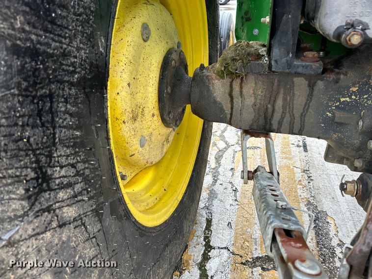 image for item EK4747 2005 John Deere 5525 tractor