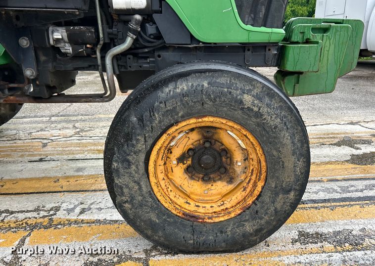 image for item EK4747 2005 John Deere 5525 tractor