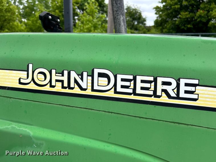 image for item EK4747 2005 John Deere 5525 tractor
