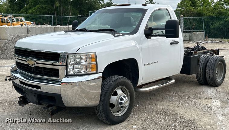 image for item EK4750 2009 Chevrolet  Silverado 3500HD truck cab and chassis