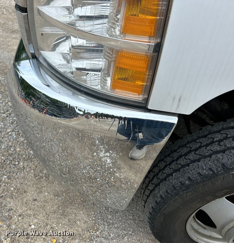 image for item EK4750 2009 Chevrolet  Silverado 3500HD truck cab and chassis