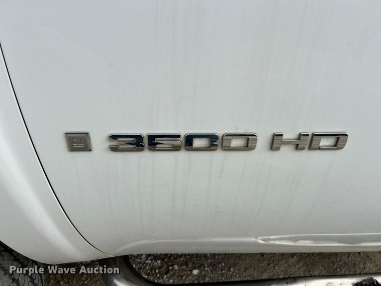 image for item EK4750 2009 Chevrolet  Silverado 3500HD truck cab and chassis