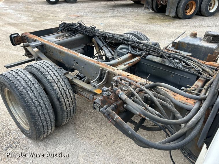 image for item EK4750 2009 Chevrolet  Silverado 3500HD truck cab and chassis