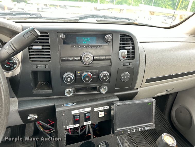 image for item EK4750 2009 Chevrolet  Silverado 3500HD truck cab and chassis