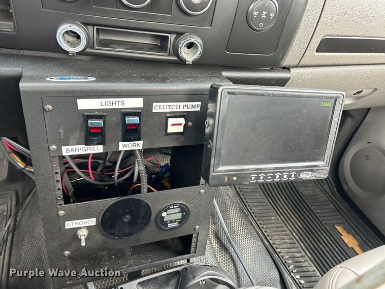 image for item EK4750 2009 Chevrolet  Silverado 3500HD truck cab and chassis