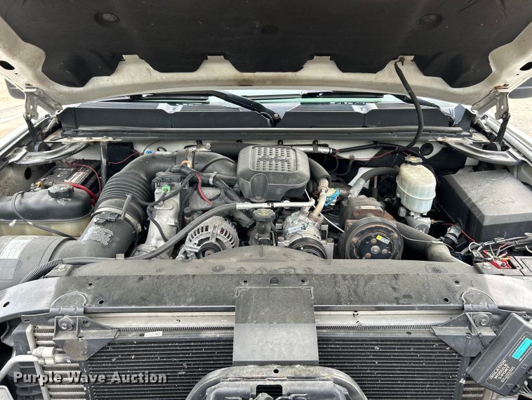 image for item EK4750 2009 Chevrolet  Silverado 3500HD truck cab and chassis