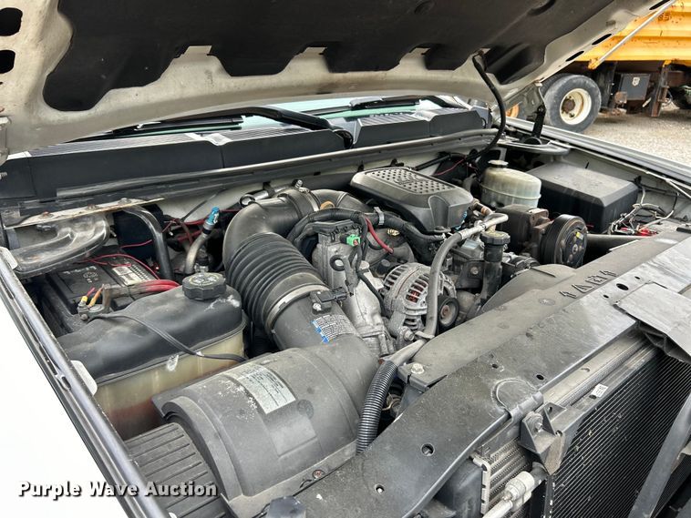 image for item EK4750 2009 Chevrolet  Silverado 3500HD truck cab and chassis