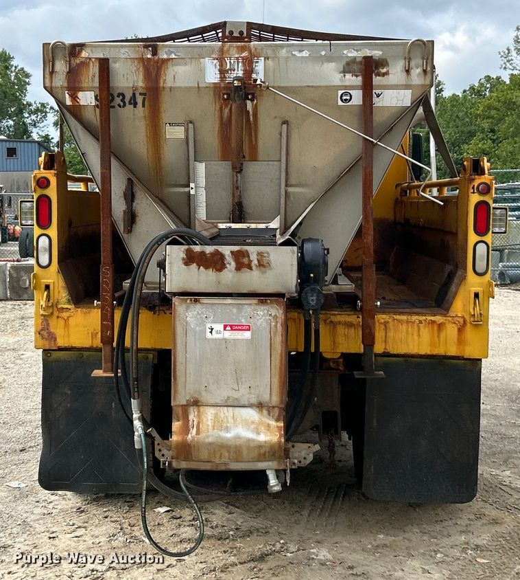 image for item EK4753 2006 International  7400 dump truck