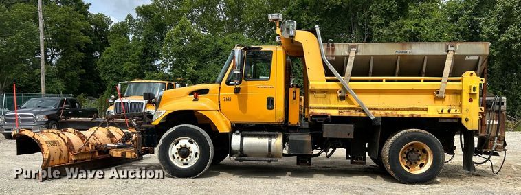 image for item EK4753 2006 International  7400 dump truck