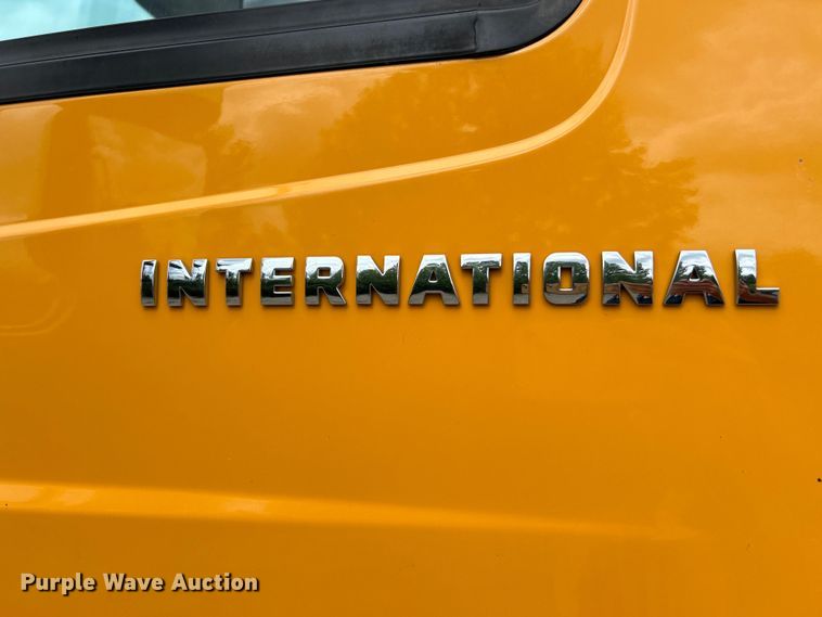 image for item EK4753 2006 International  7400 dump truck