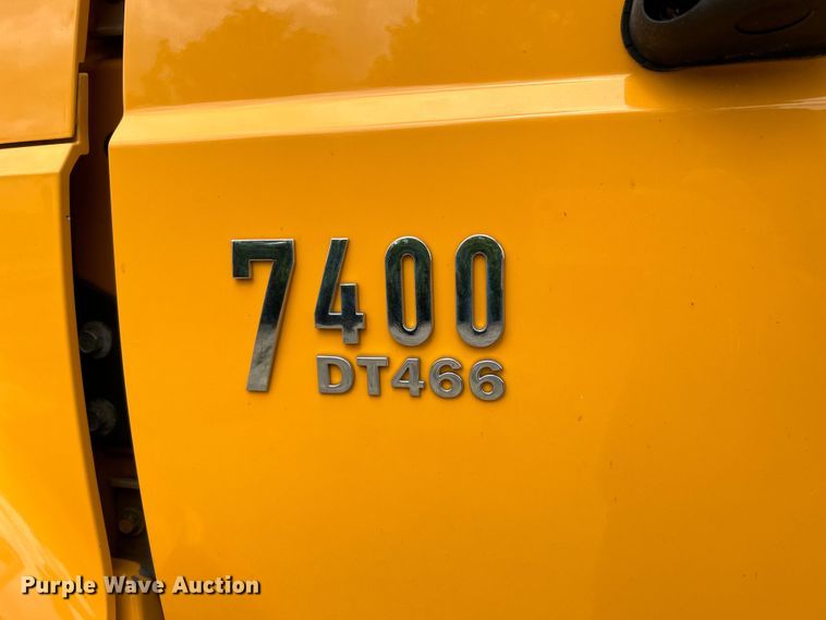 image for item EK4753 2006 International  7400 dump truck