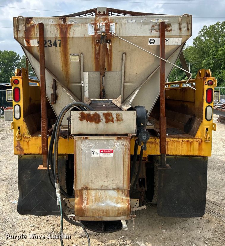 image for item EK4753 2006 International  7400 dump truck