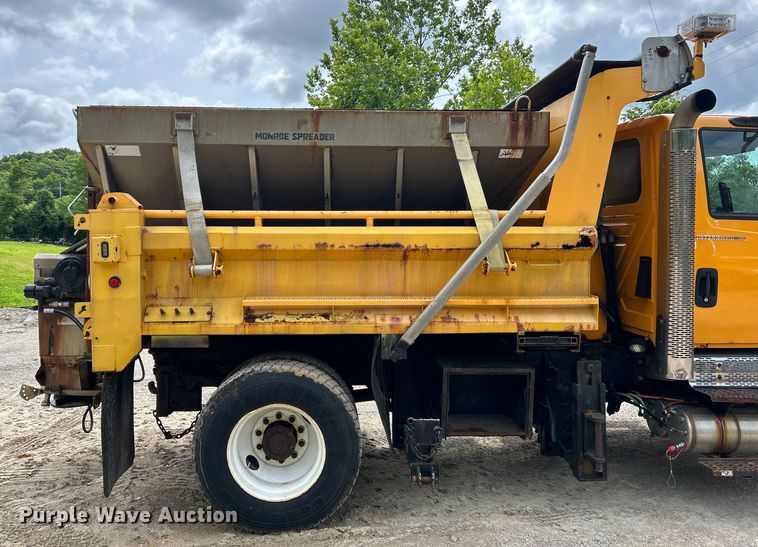 image for item EK4753 2006 International  7400 dump truck