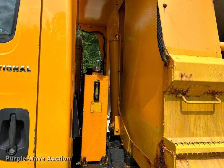 image for item EK4753 2006 International  7400 dump truck