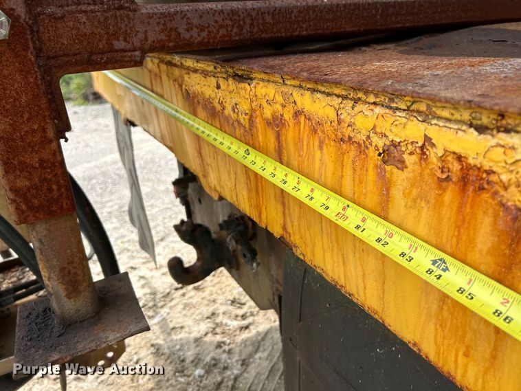 image for item EK4753 2006 International  7400 dump truck