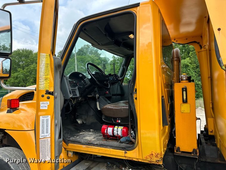 image for item EK4753 2006 International  7400 dump truck