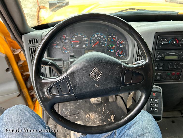 image for item EK4753 2006 International  7400 dump truck