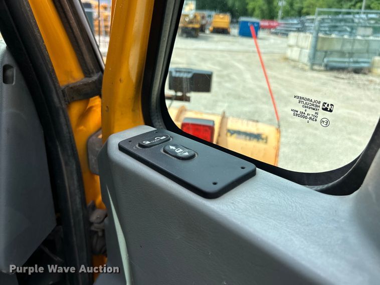 image for item EK4753 2006 International  7400 dump truck