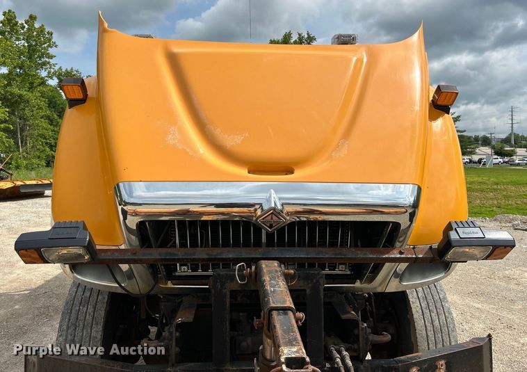 image for item EK4753 2006 International  7400 dump truck