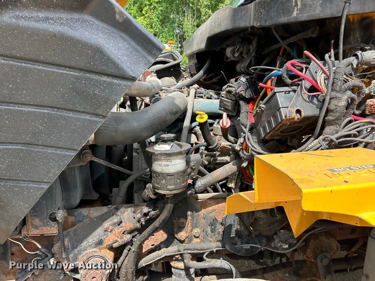 image for item EK4753 2006 International  7400 dump truck