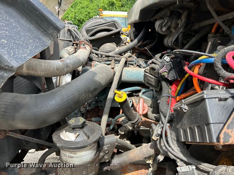 image for item EK4753 2006 International  7400 dump truck