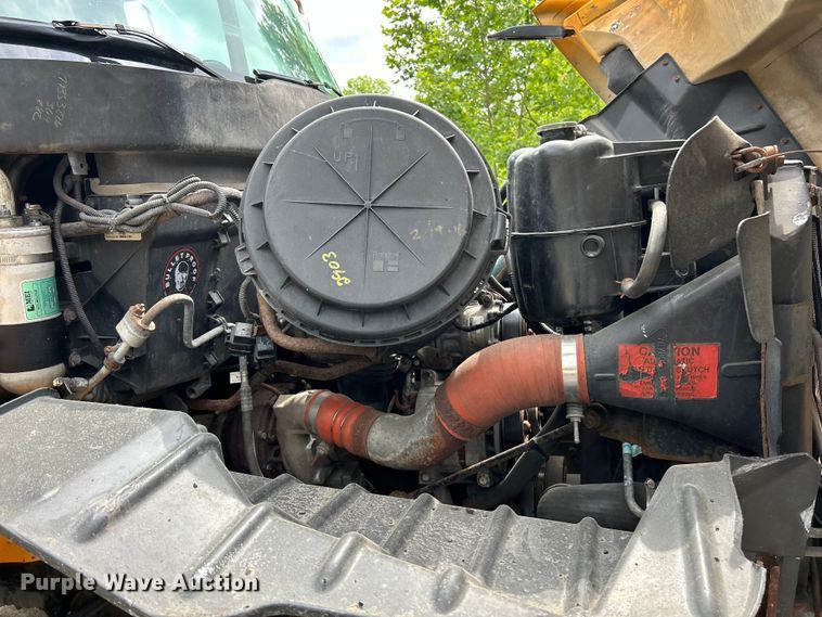 image for item EK4753 2006 International  7400 dump truck