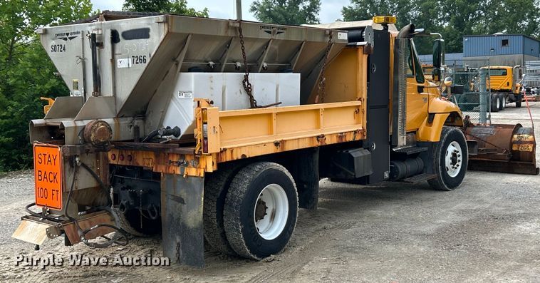 image for item EK4756 2005 International  7400 dump truck