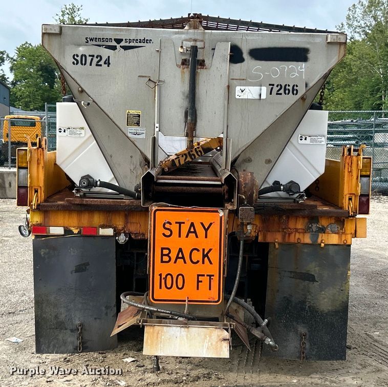 image for item EK4756 2005 International  7400 dump truck