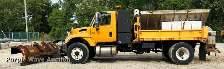 image for item EK4756 2005 International  7400 dump truck