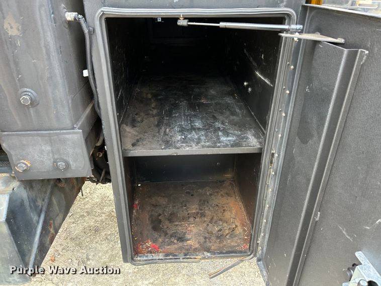 image for item EK4756 2005 International  7400 dump truck