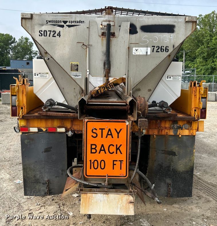 image for item EK4756 2005 International  7400 dump truck